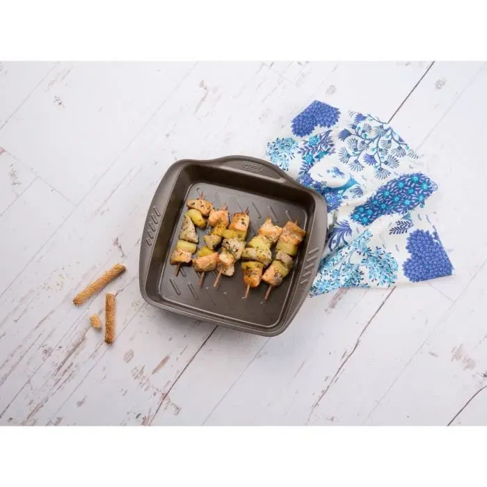 Plat à four PYREX 1452050 Carré 24x24 cm en acier avec poignées latérales antidérapantes, finition chocolat