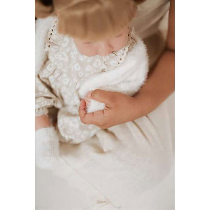 Muñecas Arias Poupée Elegance Aria Beige 40 cm avec mécanisme de rire Muñecas Arias Poupée Elegance Aria Beige 40 cm avec mécanisme de rire