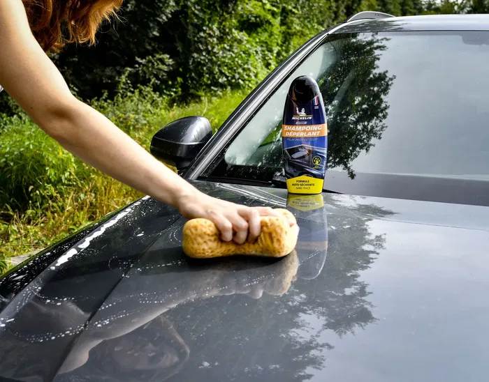 Michelin Shampoing Expert Déperlant Auto-Séchant pour Voiture - Nettoie, Dégraisse et Protège - 500 ml