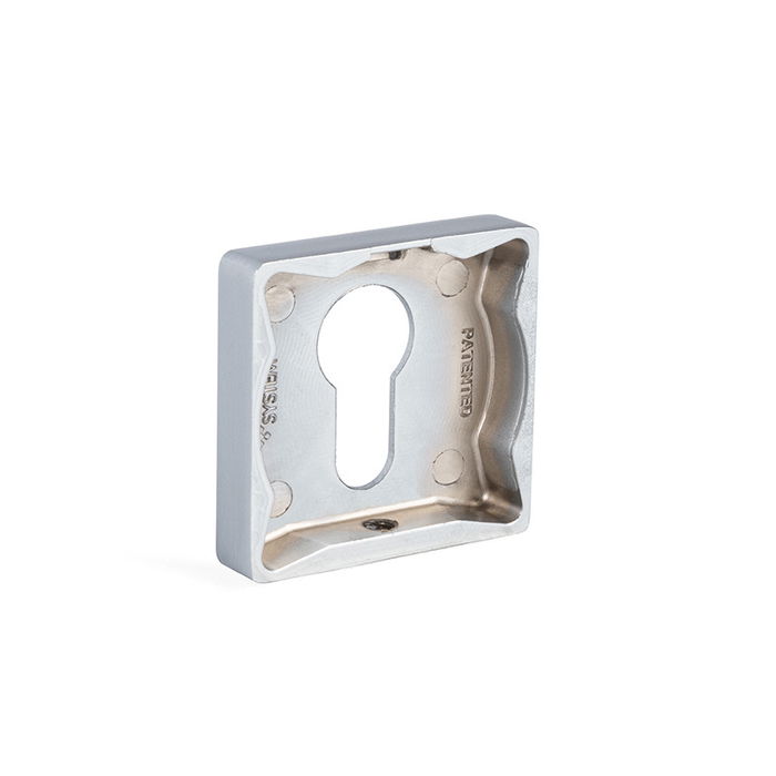 SYSTEM Serrure Carrée Nickel Mat, Noir Mat et Chrome Satiné Finition Chrome Satiné SYSTEM Serrure Carrée Nickel Mat, Noir Mat et Chrome Satiné Finition Chrome Satiné