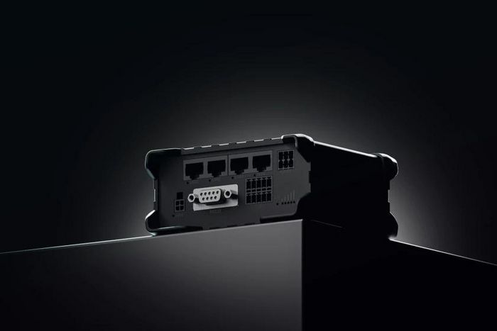 Teltonika Networks RUT976 (Global) Routeur 5G Redcap/WiFi LTE