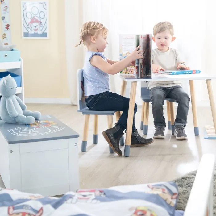 ROBA Set Table et 2 Chaises Enfant Pat'Patrouille - Blanc, Ciel, Naturel - MDF et Pieds en Bois Massif - Pour Enfants de 18 Mois à 10 Ans