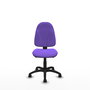 Chaise de bureau Algarra avec mécanisme asynchrone, revêtue de tissu couleur lilas. Équipée d'une base en polyamide noir, sans accoudoirs et de roulettes en nylon de 50 mm.