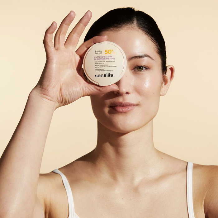 Sensilis PHOTOCORRECTION [D-PIGMENT MAKE-UP] Crème de Maquillage SPF50+ #01
