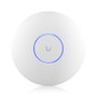 Ubiquiti Point d'accès WiFi 7 plafonnier 6 GHz 6 flux spatiaux, couverture 140 m², port 2.5 GbE RJ45 PoE+, jusqu'à 300+ clients