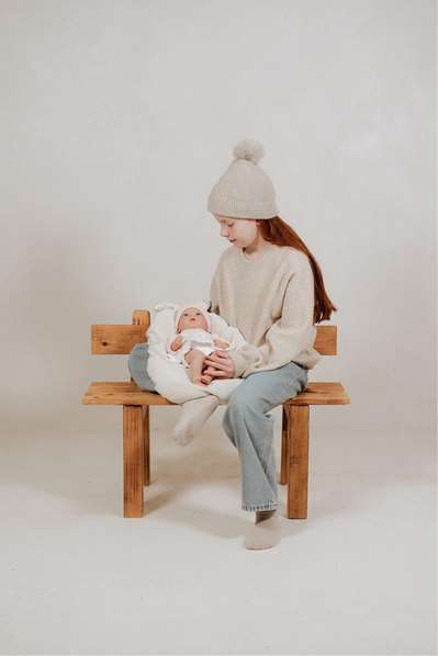 Muñecas Arias Poupée Elegance Aria Beige avec Coussin Muñecas Arias Poupée Elegance Aria Beige avec Coussin