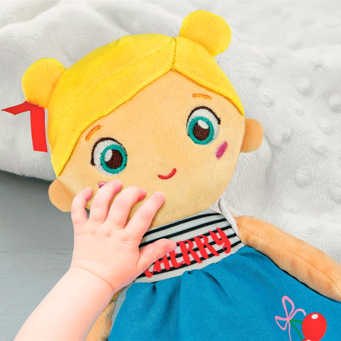 Clementoni Poupée Souple Cherry Terry 17601 avec peluche douce, jouet d'éveil sensoriel multilingue dès la naissance Clementoni Poupée Souple Cherry Terry 17601 avec peluche douce, jouet d'éveil sensoriel multilingue dès la naissance
