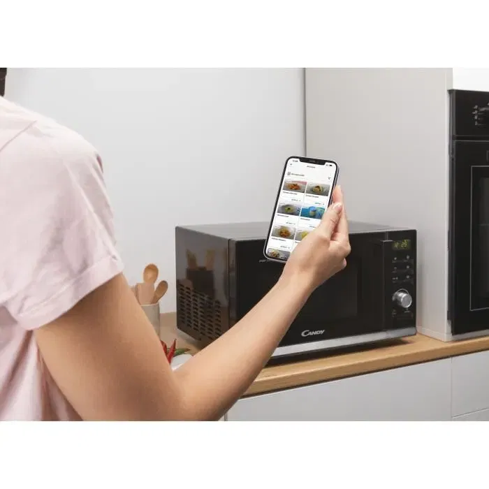 Candy CMGA23TNDB Micro-ondes 20L 700W Grill 1000W Décongélation UI Digital Noir