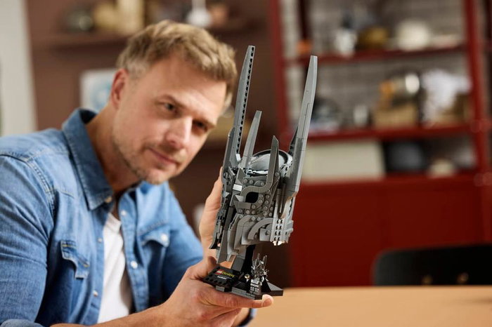 Lego Icons Le Seigneur des Anneaux Casque de Sauron - Set de Construction pour Adultes