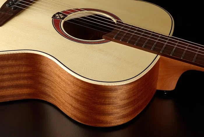 LAG Guitare Acoustique Tramontane 70 Auditorium Naturelle Table Épicéa Massif Caque, 650mm, 20 Frettes, Satiné LAG Guitare Acoustique Tramontane 70 Auditorium Naturelle Table Épicéa Massif Caque, 650mm, 20 Frettes, Satiné