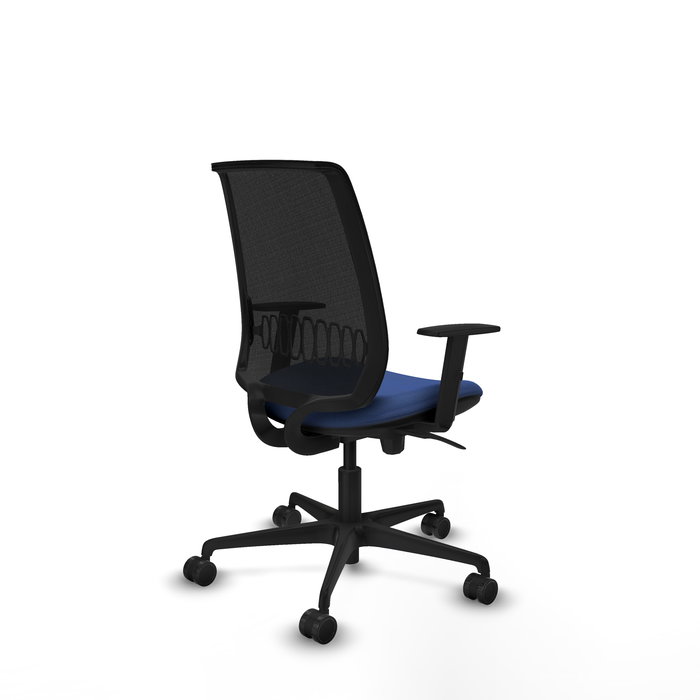 Chaise Alares Synchro 5 positions tissu Bleu foncé Maille Noir Base en nylon noir Accoudoir 1D Sans appui-tête Roulettes 65mm nylon