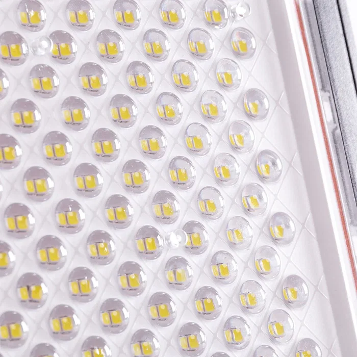 Projecteur LED Solaire 200W avec Contrôle à Distance, Panneau Solaire 5V 45W, Batterie 3.3V 45000mAh - LUM-MJ-DW904