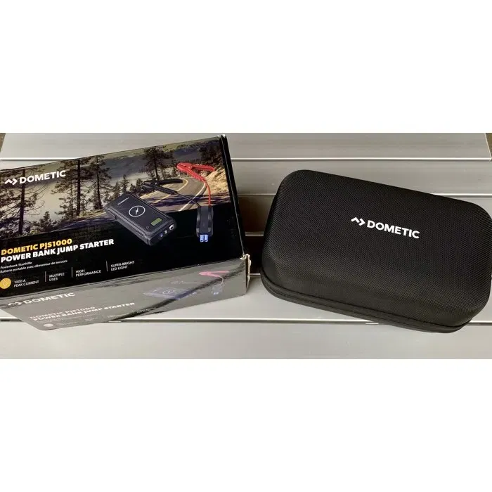 Dometic PJS 1000 - Booster de batterie portable 1000A pour démarrage véhicules - Avec chargeur sans fil, USB, lampe LED et écran digital (59.2 Wh) Dometic PJS 1000 - Booster de batterie portable 1000A pour démarrage véhicules - Avec chargeur sans fil, USB, lampe LED et écran digital (59.2 Wh)