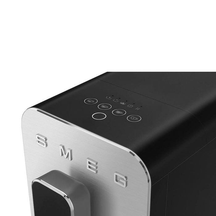 Cafetière superautomatique Smeg BCC11BLMEU Noir