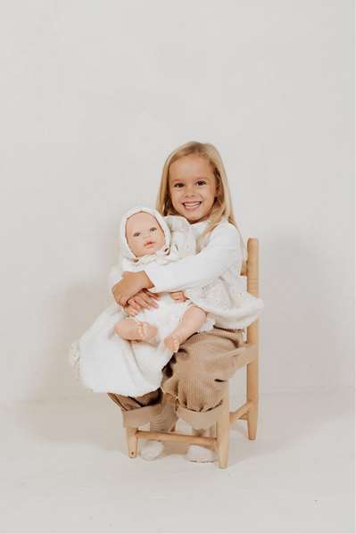Muñecas Arias Reborn Camila - Poupée Reborn Arias 45 cm beige avec couverture et doudou, en espagnol Muñecas Arias Reborn Camila - Poupée Reborn Arias 45 cm beige avec couverture et doudou, en espagnol