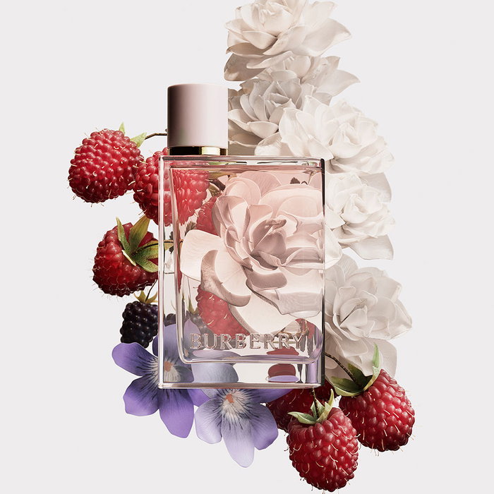 BURBERRY HER Eau de Parfum Vaporisateur Femme 30 ml BURBERRY HER Eau de Parfum Vaporisateur Femme 30 ml