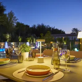 Lumisky Lampe de Table Sans Fil Roby White Touch LED, Aluminium Blanc Mat, Hauteur 30 cm