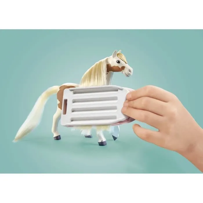 PLAYMOBIL 71639 Horses of Waterfall - Figurine Ellie avec son cheval - 33 pièces - Jouet enfant à partir de 4 ans