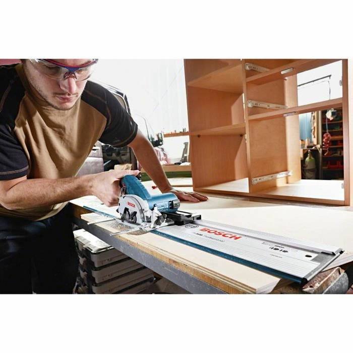 Bosch Professional GKS 12V-26 Scie circulaire avec 2 batteries 3,0Ah et L-Boxx