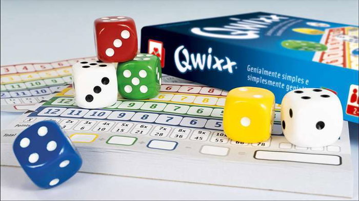Fournier Jeu Qwixx - Jeu de cartes et de dés en carton - À partir de 3 ans Fournier Jeu Qwixx - Jeu de cartes et de dés en carton - À partir de 3 ans