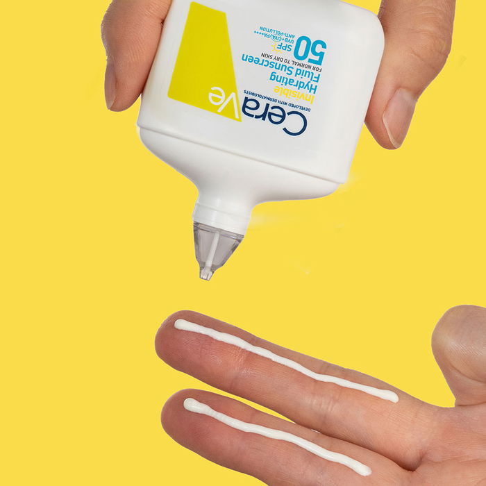 CeraVe - Fluide Solaire Hydratant SPF 50 Invisible pour le Visage et le Corps, 50 ml - 3 Céramides, Technologie MVE, Non Comédogène