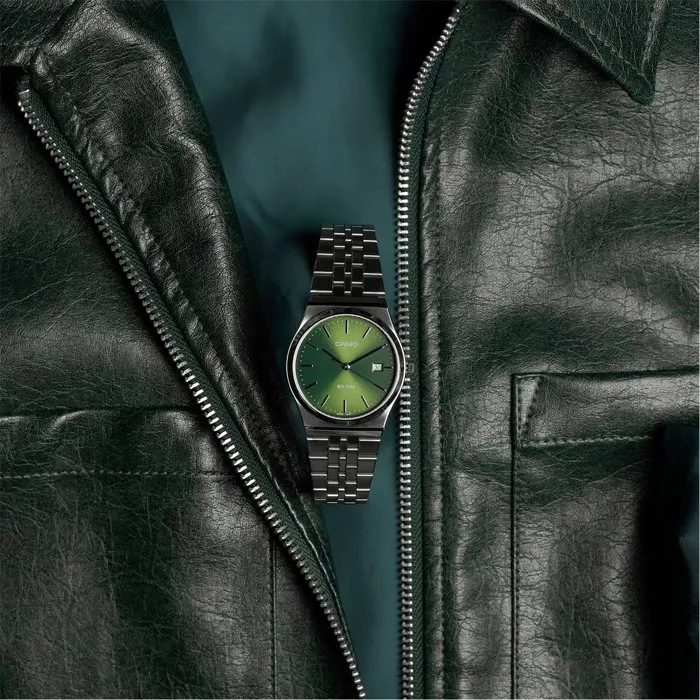 Casio MTP-B145D - Montre Homme Quartz Analogique - Cadran Vert, Bracelet Acier Inoxydable, Étanchéité 5 Bar - Verre Minéral Casio MTP-B145D - Montre Homme Quartz Analogique - Cadran Vert, Bracelet Acier Inoxydable, Étanchéité 5 Bar - Verre Minéral