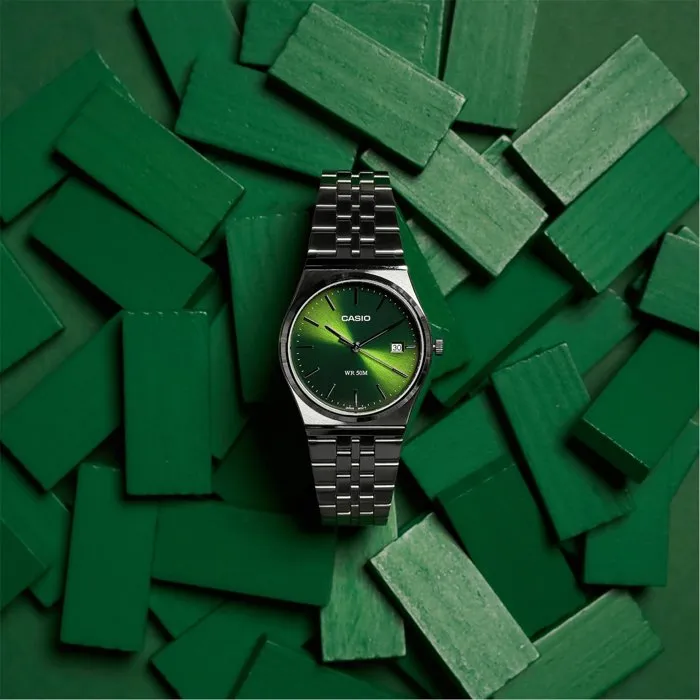 Casio MTP-B145D - Montre Homme Quartz Analogique - Cadran Vert, Bracelet Acier Inoxydable, Étanchéité 5 Bar - Verre Minéral Casio MTP-B145D - Montre Homme Quartz Analogique - Cadran Vert, Bracelet Acier Inoxydable, Étanchéité 5 Bar - Verre Minéral
