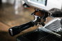 Sage SES880BSS4EEU1 Cafetière Barista Touch™ - Cafetière Espresso avec Moulin Intégré, Ecran Tactile et Texturisation Automatique du Lait - Compacte
