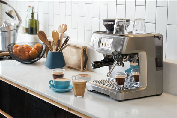 Sage SES880BSS4EEU1 Cafetière Barista Touch™ - Cafetière Espresso avec Moulin Intégré, Ecran Tactile et Texturisation Automatique du Lait - Compacte