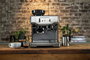 Sage SES880BSS4EEU1 Cafetière Barista Touch™ - Cafetière Espresso avec Moulin Intégré, Ecran Tactile et Texturisation Automatique du Lait - Compacte
