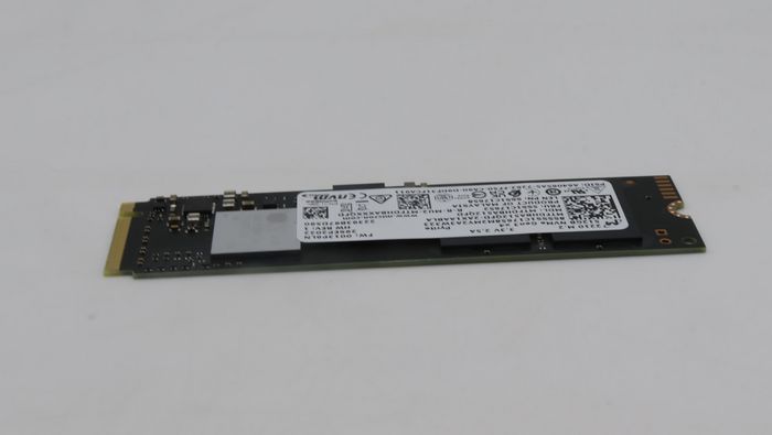 Lenovo SSD M.2 PCIe NVMe 512GB 2280 - Vitesse lecture jusqu'à 2200 Mo/s, technologie QLC, pour applications clientes Lenovo SSD M.2 PCIe NVMe 512GB 2280 - Vitesse lecture jusqu'à 2200 Mo/s, technologie QLC, pour applications clientes
