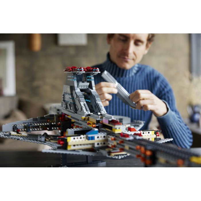 LEGO Star Wars Republikanischer Angriffskreuzer der Venator-Klasse Venator-Klasse (75367) 18+