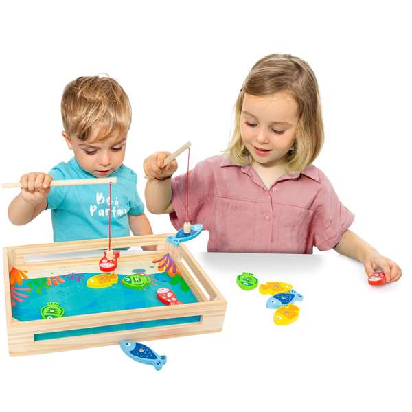 Molto - Jeu de pêche en bois pour enfants - 22 x 22 x 8.5 cm - Âge recommandé : 3 ans - Sans piles - Langues : espagnol, anglais Molto - Jeu de pêche en bois pour enfants - 22 x 22 x 8.5 cm - Âge recommandé : 3 ans - Sans piles - Langues : espagnol, anglais