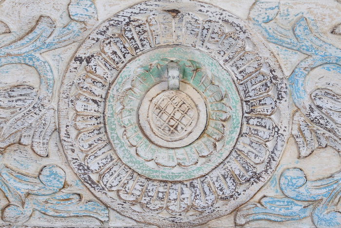 GINER Y COLOMER - Coffre en bois massif de manguier artisanal, finition tons pastel, coffre de rangement ou coffre à jouets