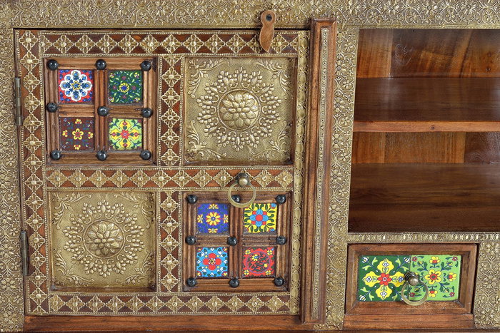 GINER Y COLOMER Meuble TV en acacia massif couleur cerise avec détails en azulejos et bronze, 2 portes, 3 tiroirs - 60 x 180 x 40 cm