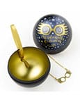 THE CARAT SHOP Collier Pendentif Lunettes Luna Lovegood et Boule de Noël Harry Potter THE CARAT SHOP Collier Pendentif Lunettes Luna Lovegood et Boule de Noël Harry Potter