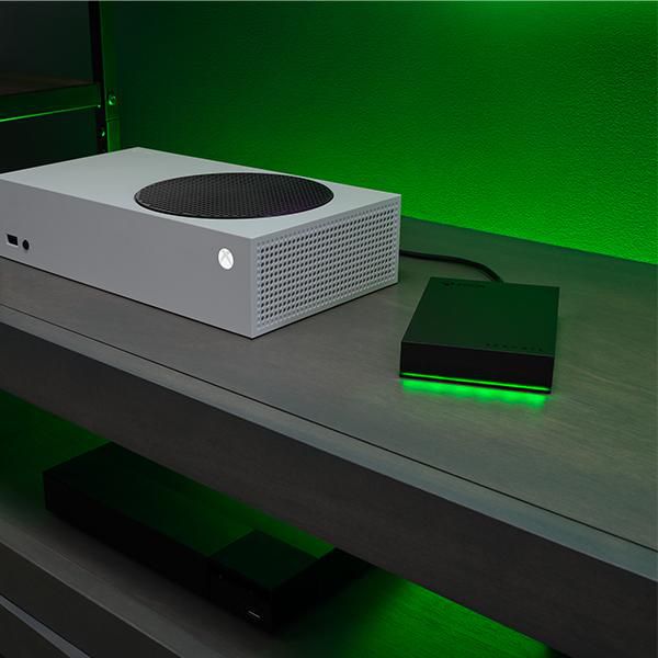 Seagate Game Drive for Xbox - Disque dur externe portable 4TB USB 3.2 pour Xbox Series X/S et Xbox One, avec rétroéclairage LED, pour extension de stockage de jeux