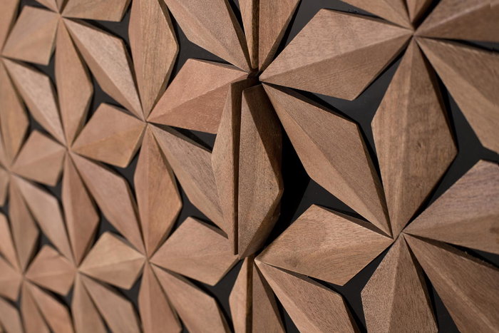 GINER Y COLOMER - Buffet 2 portes en bois de manguier et métal, sculpté à la main - Dimensions avec pattes 17cm - Fermeture magnétique