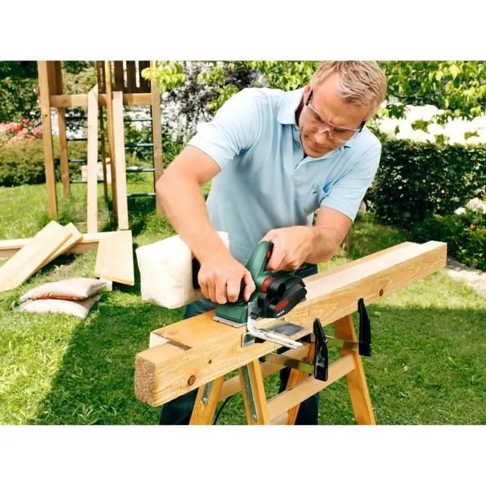 Bosch Rabot PHO 3100, 750W, Compact et Léger pour un Travail sans Fatigue, Haute Qualité de Surface