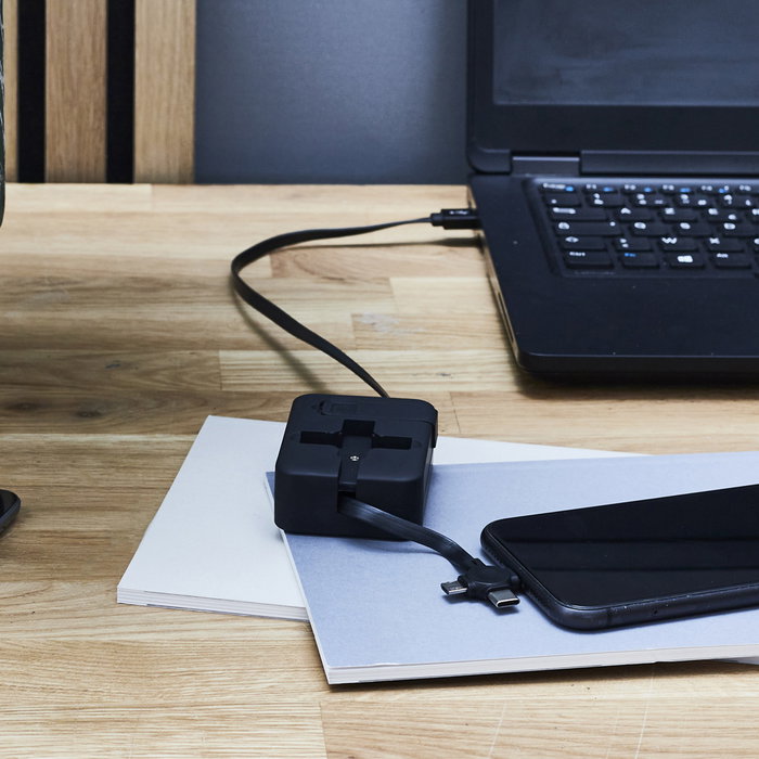 Be Mix Câble rétractable 3 en 1 avec Micro USB, USB-C et Lightning Be Mix Câble rétractable 3 en 1 avec Micro USB, USB-C et Lightning