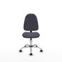 Chaise de bureau Algarra avec mécanisme de contact permanent de base, recouverte de tissu gris foncé. Équipée d'une base chromée, sans accoudoirs et de roulettes pour parquet.