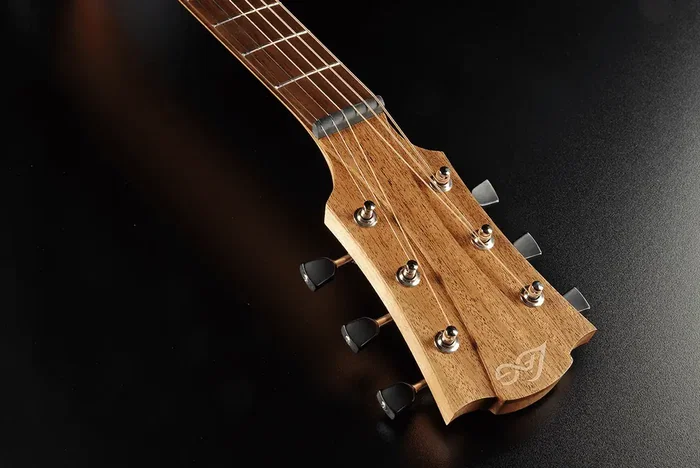 LAG Tramontane 70 A/E Guitare Folk Électroacoustique Auditorium Cutaway Table Épicéa Massif Naturel LAG Tramontane 70 A/E Guitare Folk Électroacoustique Auditorium Cutaway Table Épicéa Massif Naturel