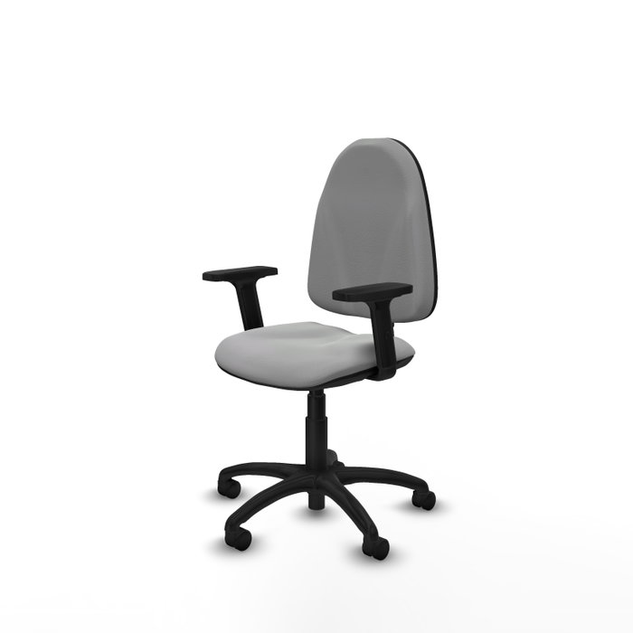Chaise de bureau Algarra avec mécanisme Contact permanent de base, revêtue de similicuir gris clair. Équipée d'un piètement en polyamide noir, d'accoudoirs 2D et de roulettes en nylon de 50 mm