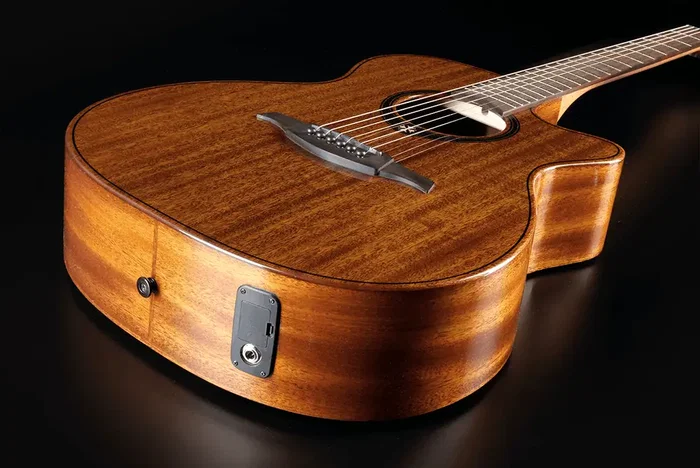 LAG Guitare Acoustique Auditorium Cutaway A/E Tramontane 98 Acajou