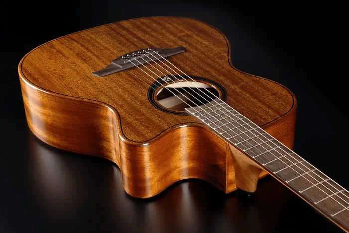 LAG Guitare Acoustique Auditorium Cutaway A/E Tramontane 98 Acajou