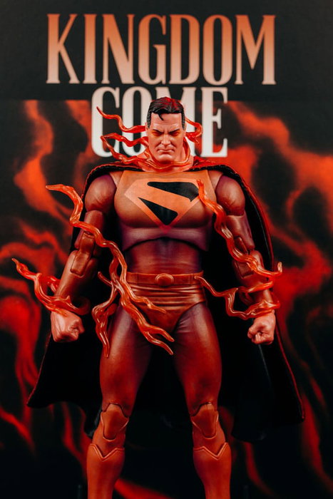McFarlane Toys DC Multiverse McFarlane Cover Recreations Superman (Kingdom Come) (Gold Label) 18 cm
