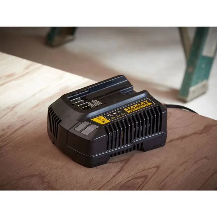 STANLEY FATMAX Pack Batterie 18V 4Ah + Chargeur 2A - Kit de Démarrage - Compatible avec la Gamme V20 - SFMCB14M1-QW