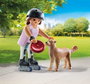 Playmobil My Life - Figurine patineuse avec chien Retriever - Jeu de figurines pour enfants à partir de 4 ans