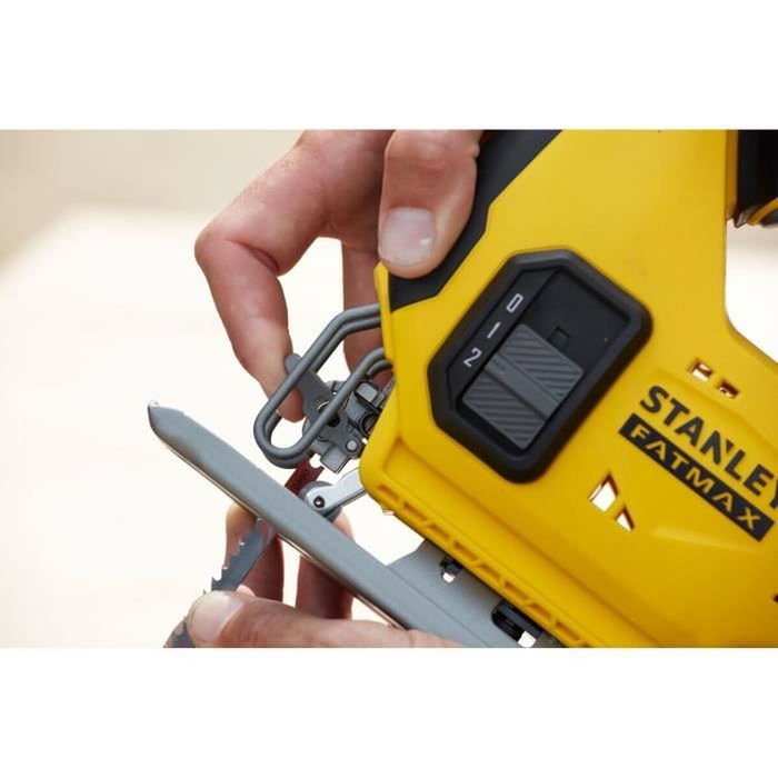 Stanley Fatmax Scie sauteuse sans fil SFMCS600B-XJ 18V Stanley Fatmax Scie sauteuse sans fil SFMCS600B-XJ 18V