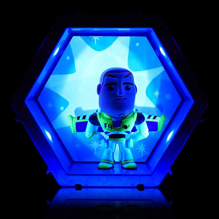 Wow Stuff Figurine Disney Pixar Toy Story avec capteur de mouvement et éclairage LED, fonctionne avec 3 piles AAA